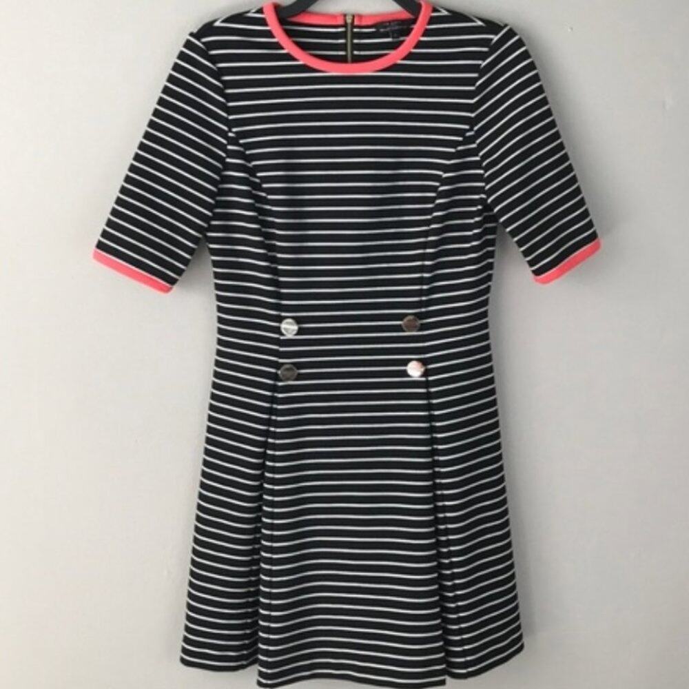 Ted Baker Alexina B&W w Coral Contrast Knit Luxury Brand Dress, Size 4, Like New - Picture 3 of 8